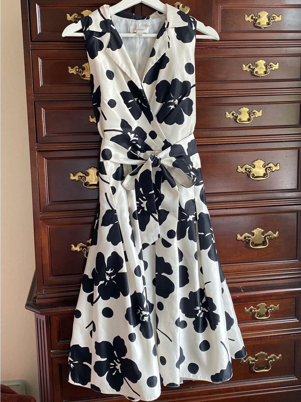 Floral b&w dressbarn dress, size 6
